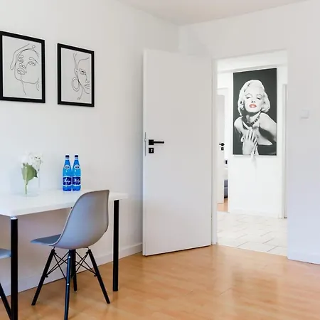 Pulawska 105 Apartment Warschau