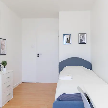 Pulawska 105 Apartment *